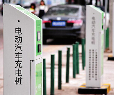人民網(wǎng)：充電樁少、充電時(shí)間長(zhǎng) 換電式出租車(chē)前景如何