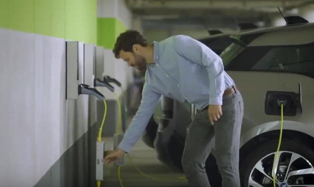 電動汽車充電新方法，將路燈改造成充電樁