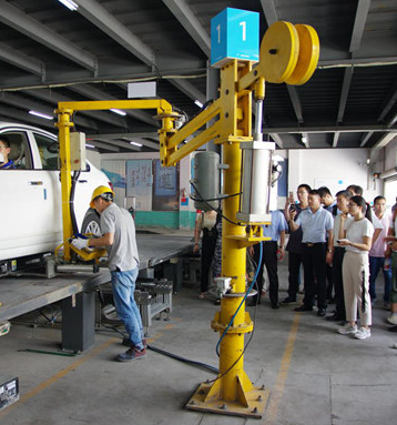 工信部赴杭州伯坦 調(diào)研“車(chē)電分離、分箱換電”生態(tài)