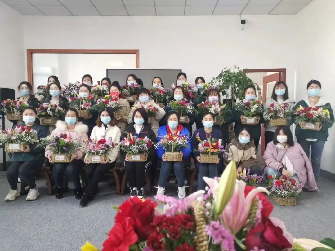 人間三月芳菲始，又是一年花開時(shí)……
